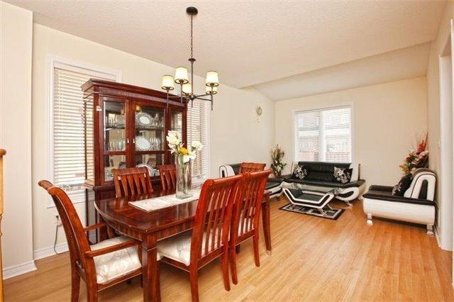 9 Hybrid St, House detached with 4 bedrooms, 3 bathrooms and 2 parking in Brampton ON | Image 5