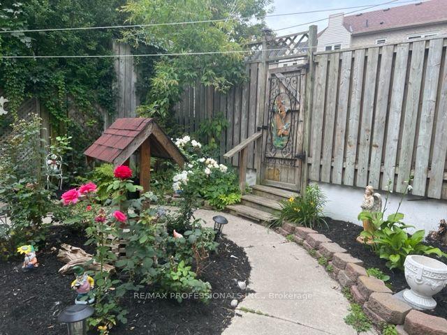 MAIN - 224 6 Th St, House detached with 2 bedrooms, 1 bathrooms and 1 parking in Etobicoke ON | Image 9