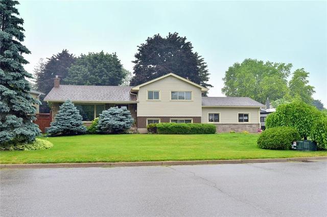 9 Harvest Lane, House detached with 4 bedrooms, 2 bathrooms and 4 parking in Brantford ON | Image 2