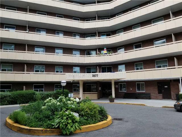 909 - 3577 Derry Rd E, Condo with 3 bedrooms, 2 bathrooms and 1 parking in Mississauga ON | Image 1