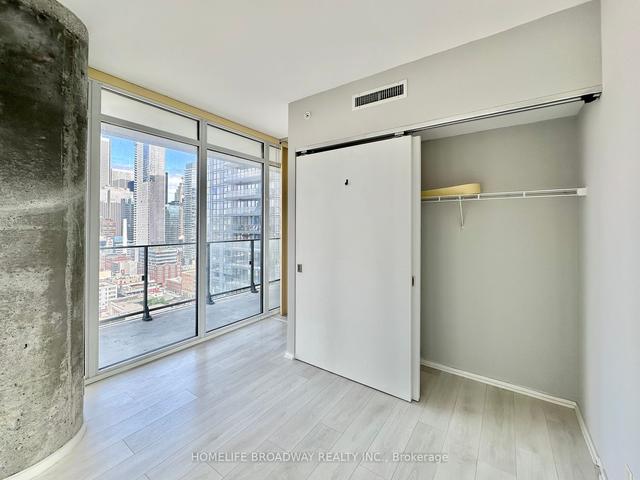 2008 - 125 Peter St, Condo with 2 bedrooms, 1 bathrooms and 0 parking in Toronto ON | Image 11