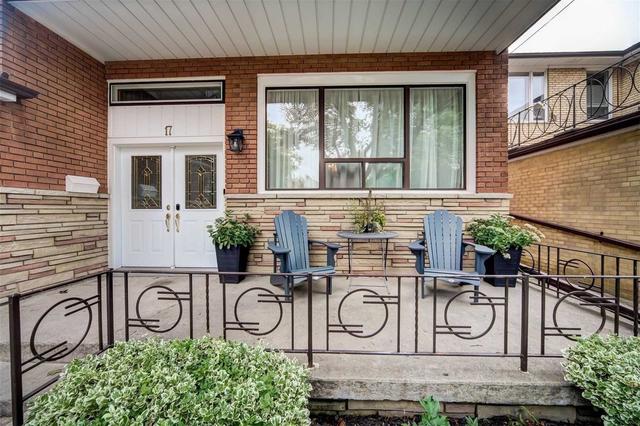 MAIN - 17 Budgell Terr, House detached with 3 bedrooms, 1 bathrooms and 1 parking in Toronto ON | Image 11