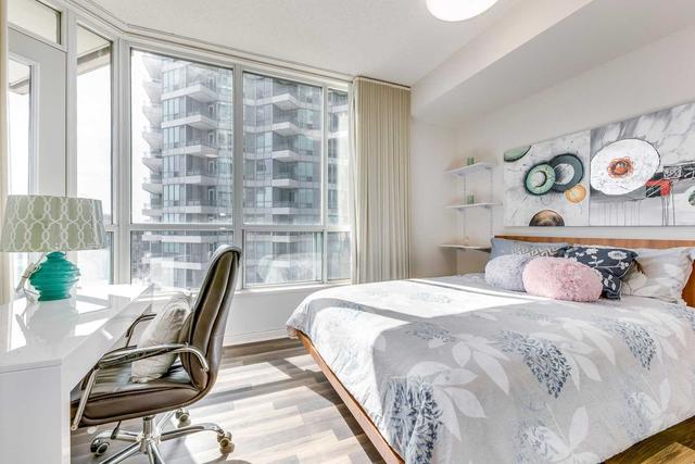 909 - 228 Queens Quay W, Condo with 2 bedrooms, 2 bathrooms and 1 parking in Toronto ON | Image 18