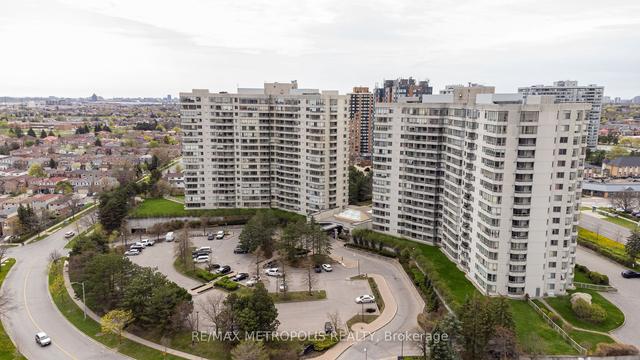 201 - 150 Alton Towers Cir, Condo with 2 bedrooms, 2 bathrooms and 1 parking in Scarborough ON | Image 12