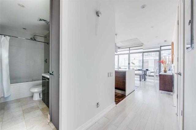 804 - 10 Morrison St, Condo with 2 bedrooms, 2 bathrooms and 1 parking in Toronto ON | Image 4