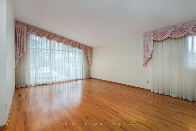1A Leamington Ave, House detached with 4 bedrooms, 4 bathrooms and 6 parking in Etobicoke ON | Image 2