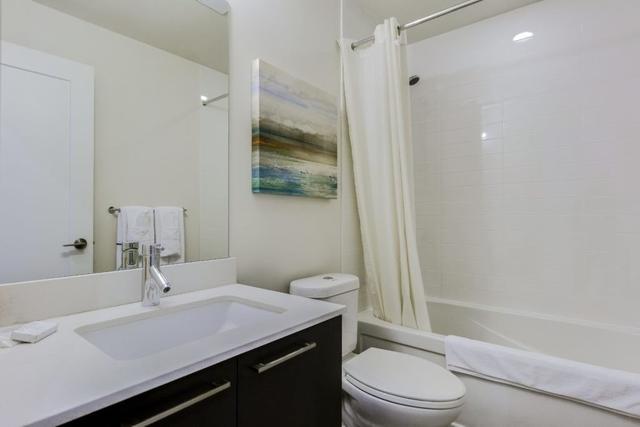 PH1 - 30 Roehampton Ave, Condo with 2 bedrooms, 2 bathrooms and 1 parking in Toronto ON | Image 6