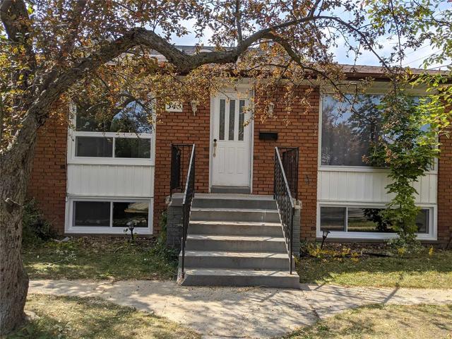 MAIN - 343 Patricia Ave, House detached with 3 bedrooms, 1 bathrooms and 3 parking in North York ON | Image 1