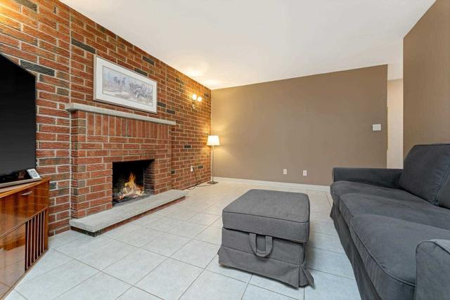 885 Childs Dr, House detached with 3 bedrooms, 4 bathrooms and 6 parking in Milton ON | Image 37