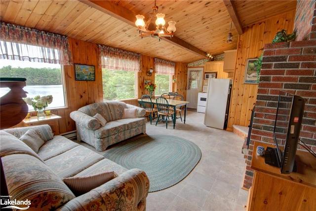 49 Dayeo Dr, House detached with 2 bedrooms, 1 bathrooms and 4 parking in Georgian Bay ON | Image 24