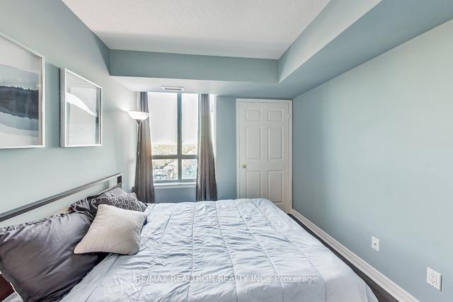 PH210 - 2 Covington Rd, Condo with 2 bedrooms, 2 bathrooms and 1 parking in North York ON | Image 11