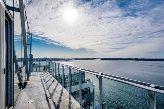 PH-1404 - 29 Queens Quay E, Condo with 4 bedrooms, 4 bathrooms and 2 parking in Toronto ON | Image 11