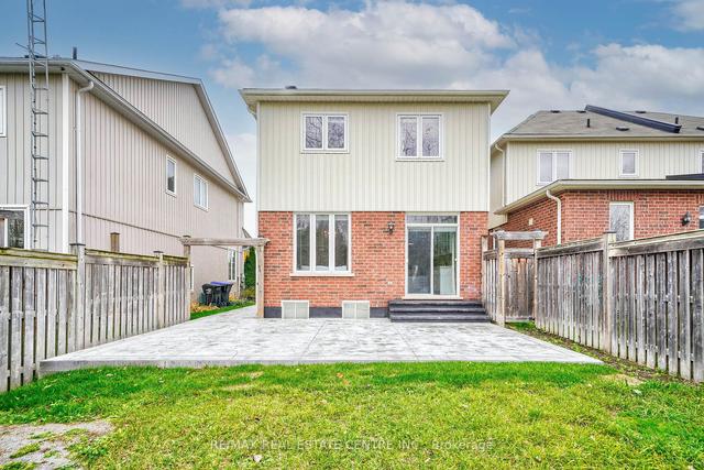 91 Collier Cres, House attached with 3 bedrooms, 4 bathrooms and 3 parking in Essa ON | Image 30