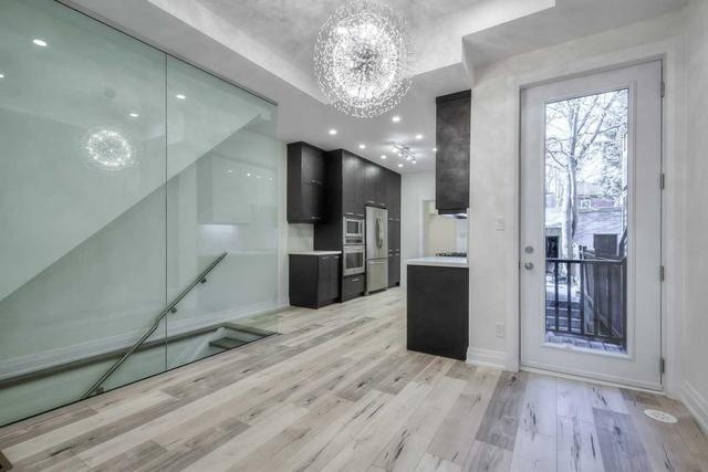 MAIN - 100 Massey St, House attached with 2 bedrooms, 2 bathrooms and 0 parking in Toronto ON | Image 23