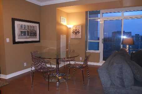PH205 - 212 Eglinton Ave E, Condo with 1 bedrooms, 2 bathrooms and 1 parking in Toronto ON | Image 3