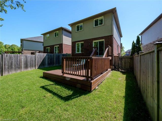 8847 Silverstar Crt, House semidetached with 4 bedrooms, 1 bathrooms and 3 parking in Niagara Falls ON | Image 13