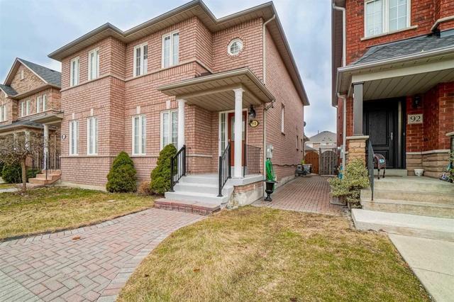 90 Castle Park Blvd, House semidetached with 3 bedrooms, 3 bathrooms and 2 parking in Woodbridge ON | Image 2
