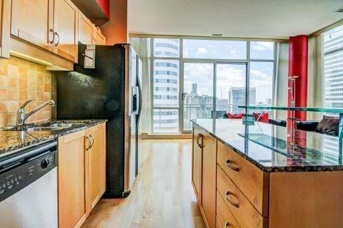 PH2108 - 220 Victoria St, Condo with 2 bedrooms, 2 bathrooms and 1 parking in Toronto ON | Image 3