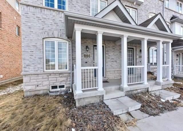 884 Audley Rd N, House attached with 3 bedrooms, 3 bathrooms and 1 parking in Ajax ON | Image 2