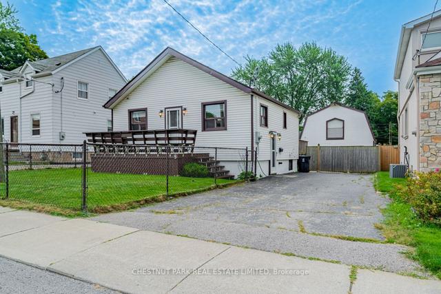 9 Kenmore Ave, House detached with 2 bedrooms, 2 bathrooms and 8 parking in Scarborough ON | Image 1