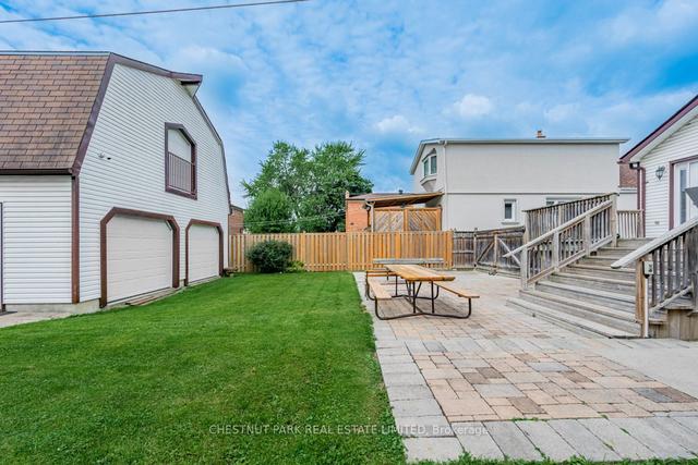 9 Kenmore Ave, House detached with 2 bedrooms, 2 bathrooms and 8 parking in Scarborough ON | Image 3