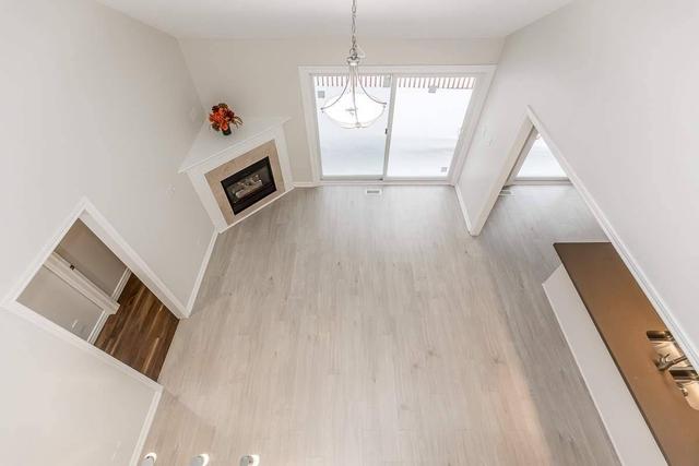 MAIN - 16 Dove Cres, House detached with 3 bedrooms, 2 bathrooms and 3 parking in Barrie ON | Image 14