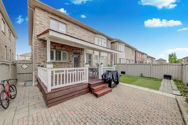 54 Creekland Ave, House detached with 4 bedrooms, 5 bathrooms and 5 parking in Whitchurch Stouffville ON | Image 35