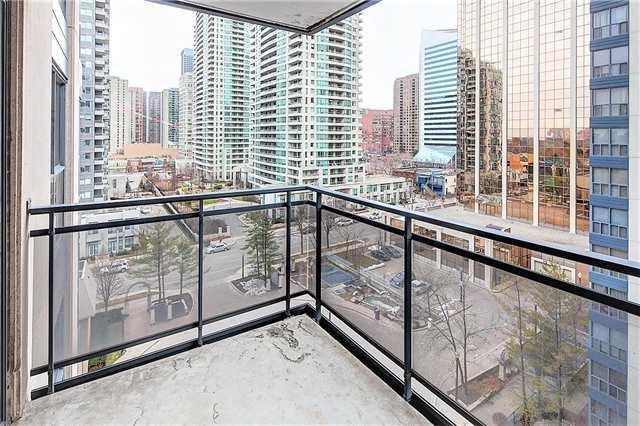 909 - 28 Hollywood Ave, Condo with 2 bedrooms, 2 bathrooms and 1 parking in North York ON | Image 8