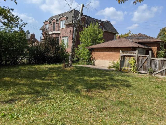 MAIN - 343 Patricia Ave, House detached with 3 bedrooms, 1 bathrooms and 3 parking in North York ON | Image 8