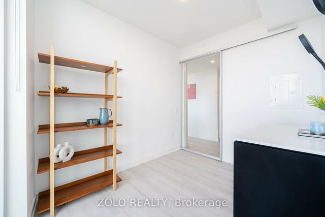 3104 - 33 Helendale Ave, Condo with 2 bedrooms, 2 bathrooms and 0 parking in Toronto ON | Image 11