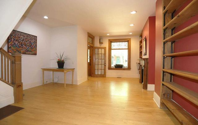 90 Borden St, House attached with 4 bedrooms, 3 bathrooms and 1 parking in Toronto ON | Image 35