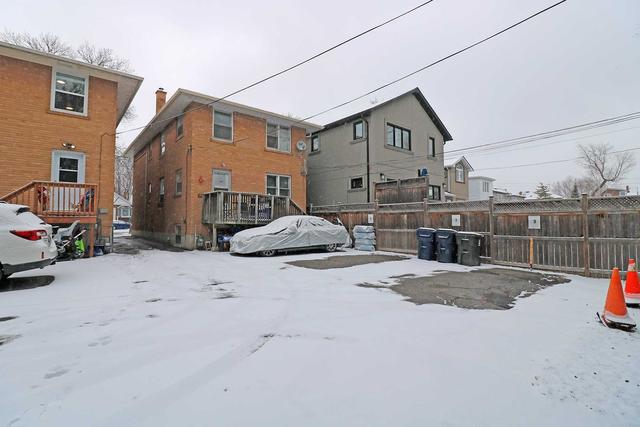 MAIN - 29 Elma St, House other with 2 bedrooms, 1 bathrooms and 1 parking in Etobicoke ON | Image 4