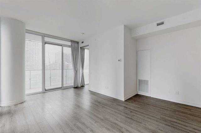 909 - 28 Wellesley St E, Condo with 2 bedrooms, 1 bathrooms and 0 parking in Toronto ON | Image 13