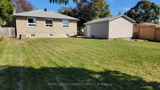 MAIN - 208 Hallett Ave, House detached with 3 bedrooms, 1 bathrooms and 2 parking in Whitby ON | Image 7