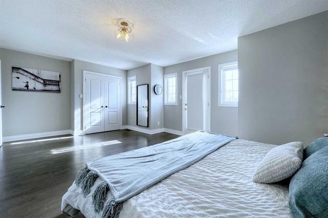 MAIN - 206 Drummond Dr, House detached with 3 bedrooms, 3 bathrooms and 2 parking in Maple ON | Image 4