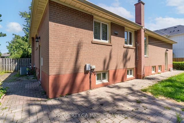MAIN - 424 Saville Cres, House detached with 3 bedrooms, 1 bathrooms and 6 parking in Oakville ON | Image 28