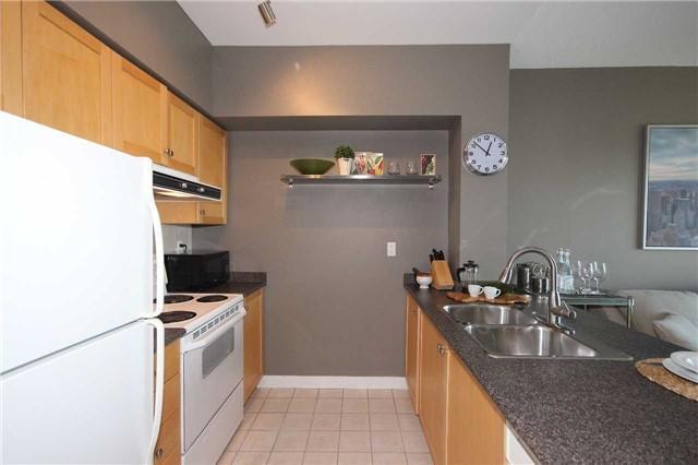 PH17 - 650 Queens Quay W, Condo with 1 bedrooms, 1 bathrooms and 1 parking in Toronto ON | Image 5