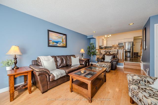 103 Cedarvale Ave, House detached with 4 bedrooms, 3 bathrooms and 3 parking in Guelph ON | Image 4