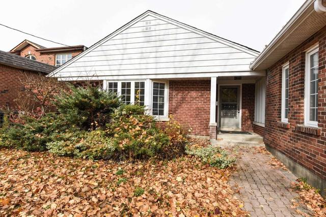 90 Centre Ave, House detached with 3 bedrooms, 2 bathrooms and 5 parking in North York ON | Image 12