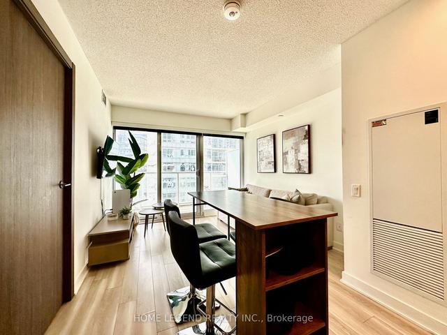 1003 - 17 Bathurst St, Condo with 1 bedrooms, 1 bathrooms and 0 parking in Toronto ON | Image 8