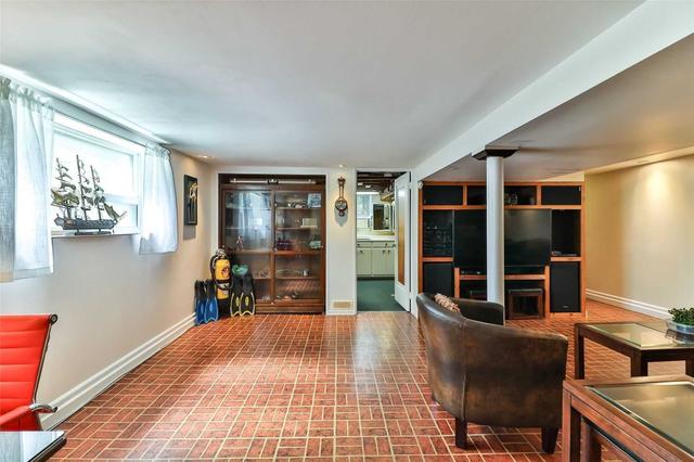 MAIN - 239 Angelene St, House detached with 2 bedrooms, 1 bathrooms and 6 parking in Mississauga ON | Image 19