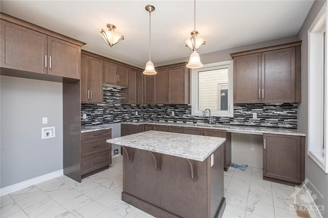 9 Griffith Way, House detached with 4 bedrooms, 3 bathrooms and 6 parking in Carleton Place ON | Image 11