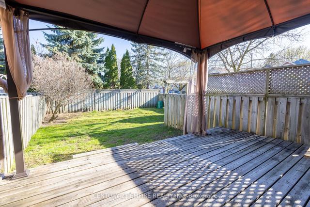 339 Pompano Crt, House semidetached with 3 bedrooms, 2 bathrooms and 2 parking in Oshawa ON | Image 14