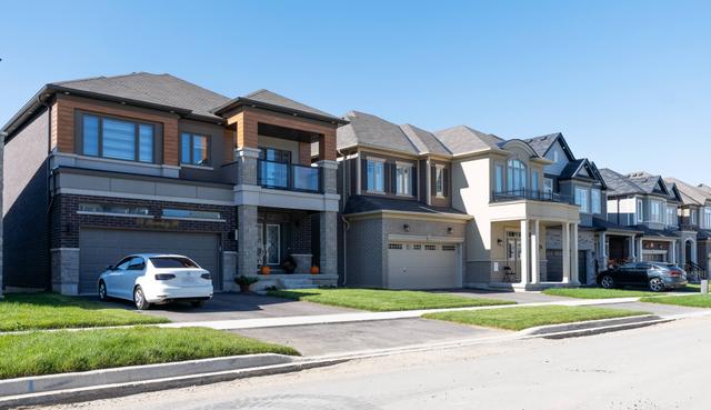 Electric Grand Townhomes | Zoocasa