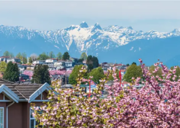 View of the Vancouver mountains