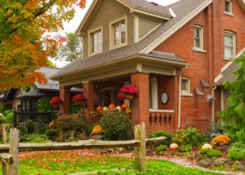 A home decorated with fall decor.